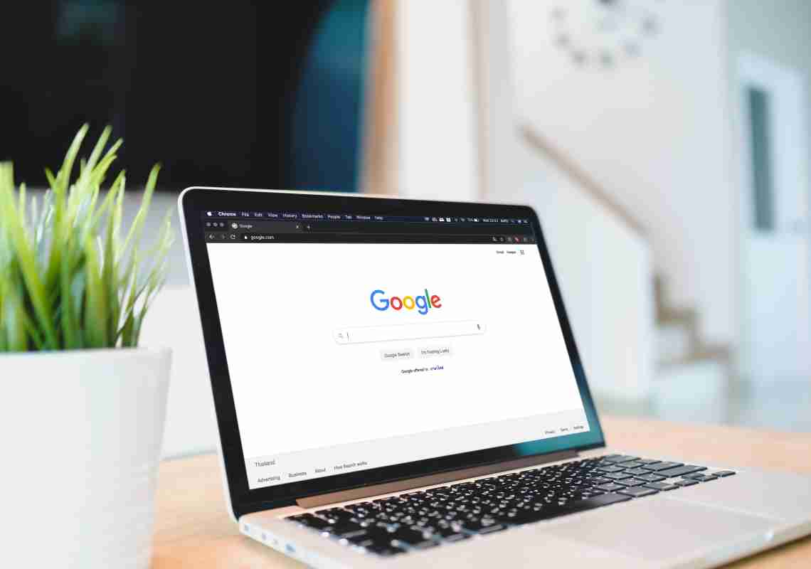 Google proíbe anúncios políticos nas eleições de 2024 para cumprir normas do TSE